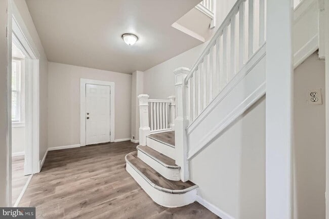 Building Photo - 118 N Hilton St