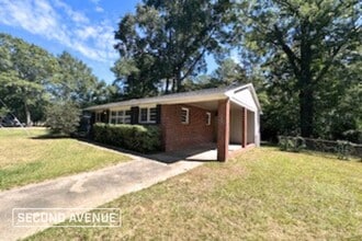 Building Photo - 2330 Japonica Dr