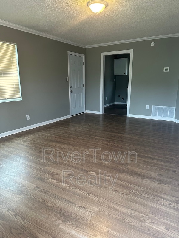 Building Photo - 1785 W Shelby Dr