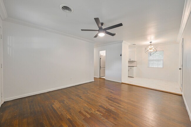 Foto del edificio - 3501 Sycamore Dr