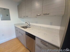 Building Photo - 40 Malvern St