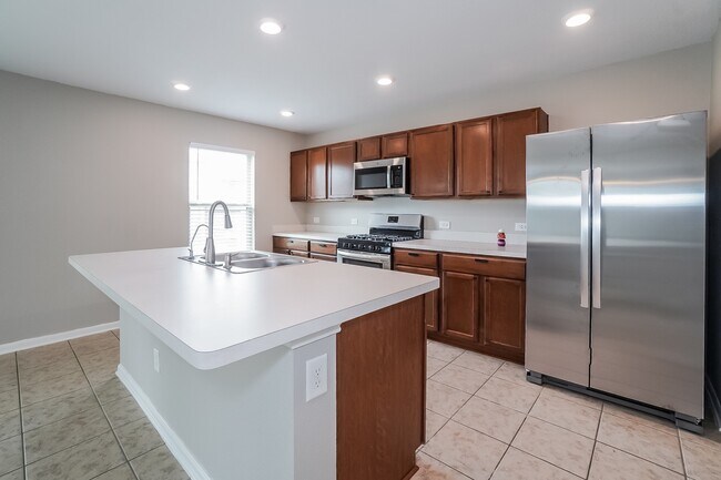 Foto del edificio - 14315 Cedar Pine Ct