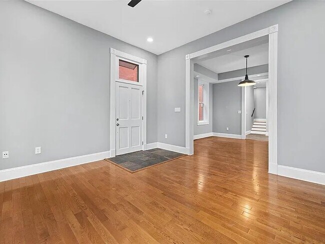 Building Photo - 3309 Salena St