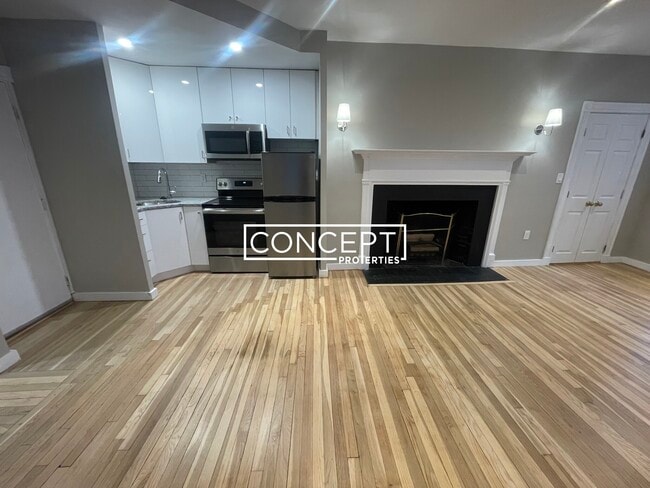 Building Photo - 82 Phillps St. Unit 2TS