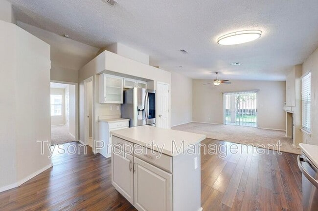 Building Photo - 8420 La Paloma Ct NW