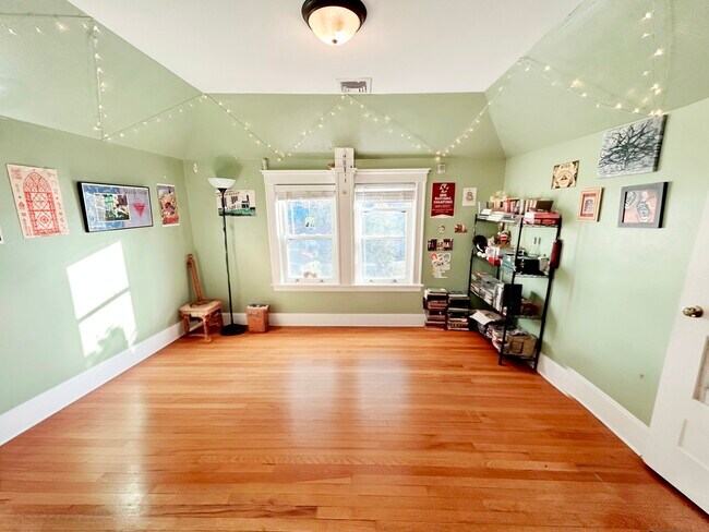 Building Photo - 235 Commonwealth Ave