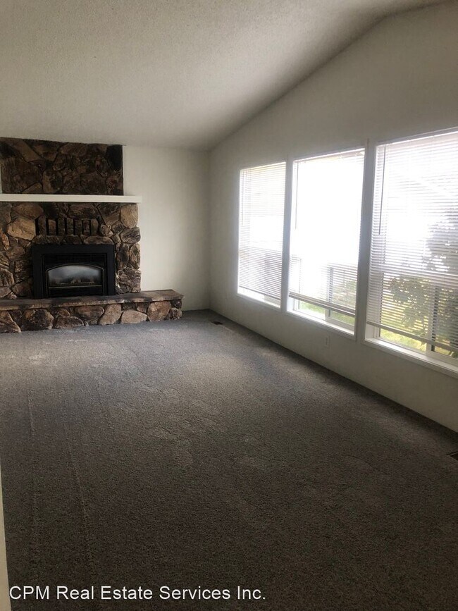 Building Photo - 4 br, 2 bath House - 1342 Sequoia Circle