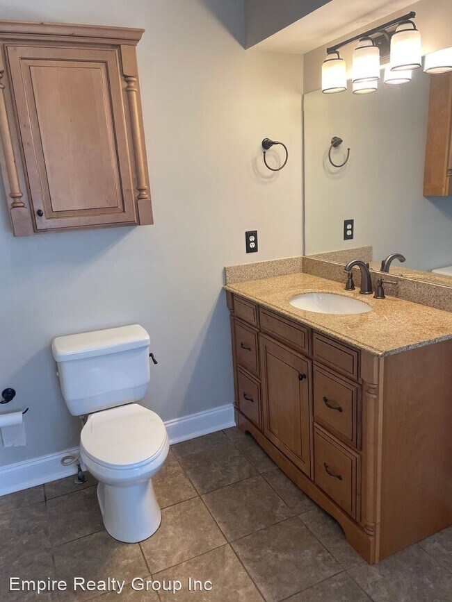 Building Photo - 3 br, 3 bath House - 2004 Chesterfield Dr