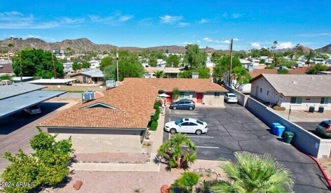 Foto del edificio - 1420 E Brown St