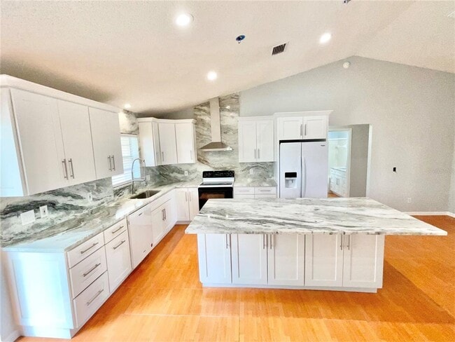Foto del edificio - 2452 Druid Rd