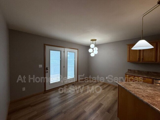 Foto del edificio - 2009 Cedarwood Ct