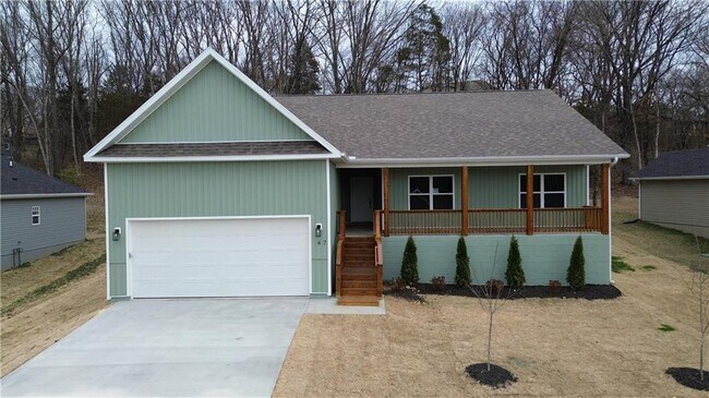 Building Photo - 47 Overton Dr