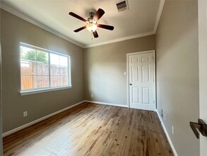Building Photo - 6430 Skyview Dr