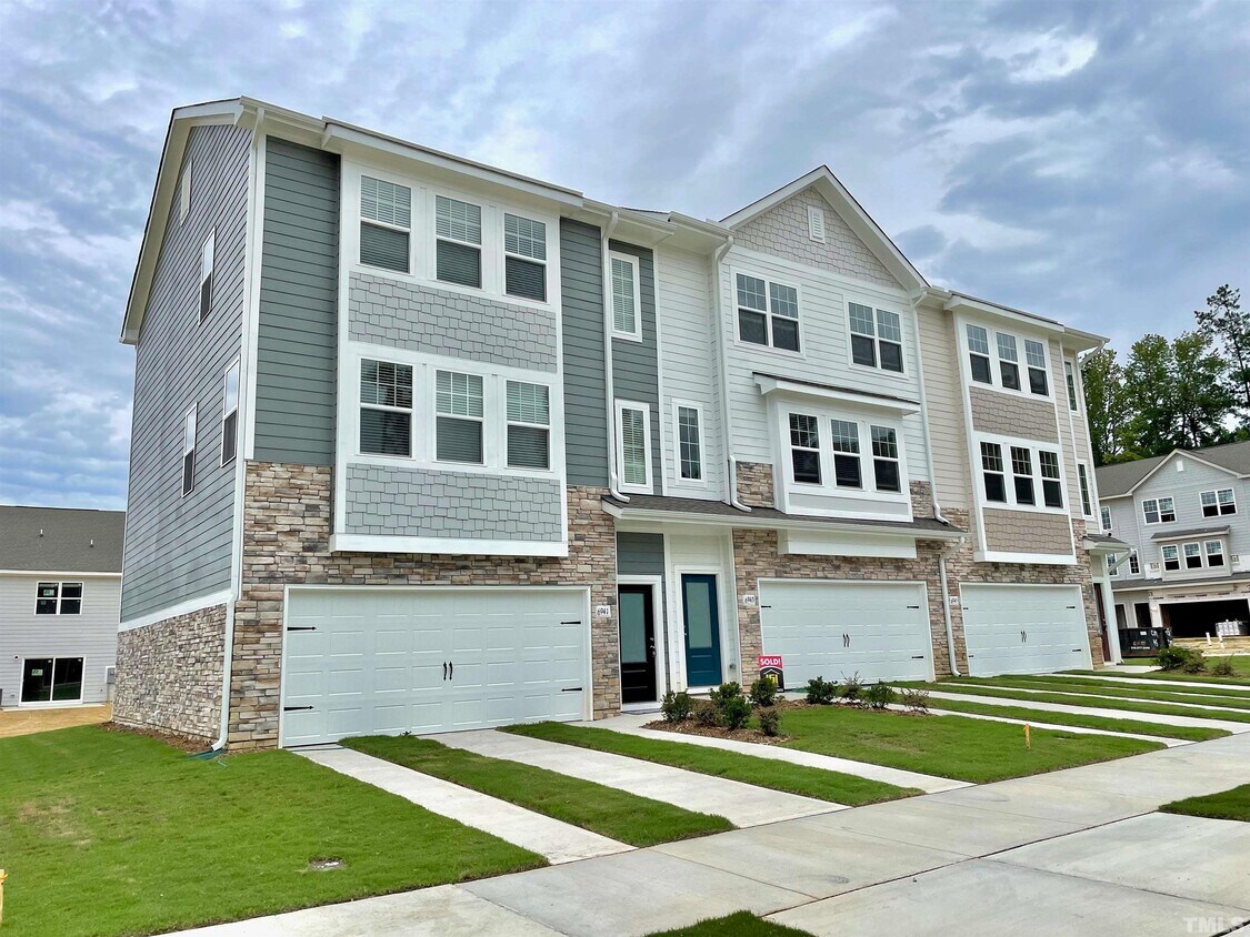 6941 Point Bar Pl, Brentwood, NC 27616 Townhome Rentals in Brentwood