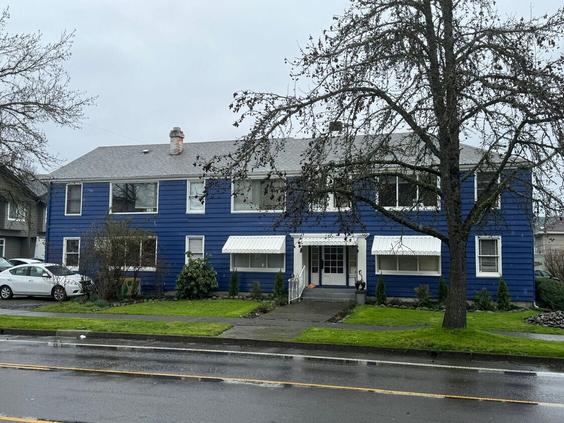 Primary Photo - DwyW
