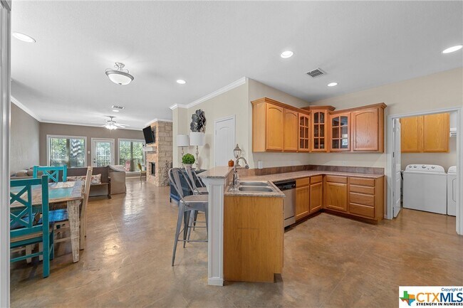 Building Photo - 2823 Savannah Ct