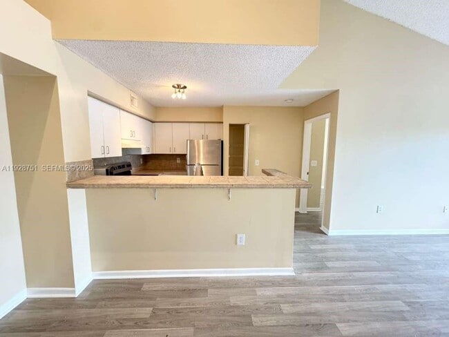 Building Photo - 1721 Village Blvd