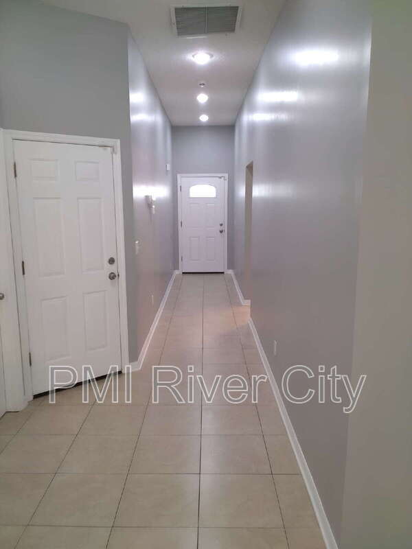 Foto del edificio - 818 Filmore Ln