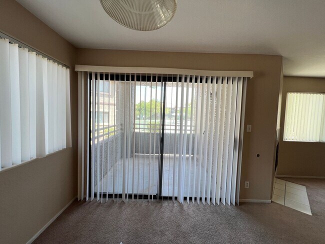 Building Photo - beautiful 2 bedroom House