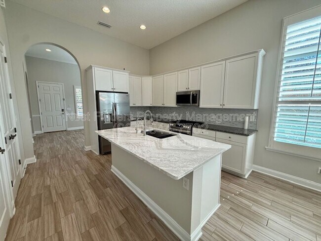 Foto del edificio - 628 Town Plaza Ave