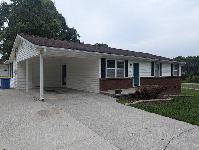 Photo - 908 Columbia Rd House