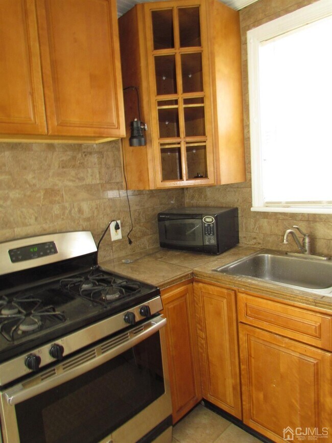 Foto del edificio - 106 N 3rd Ave