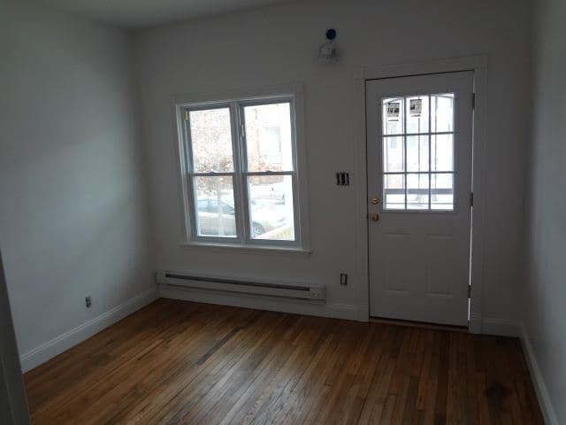 Building Photo - 3164 Hanley St