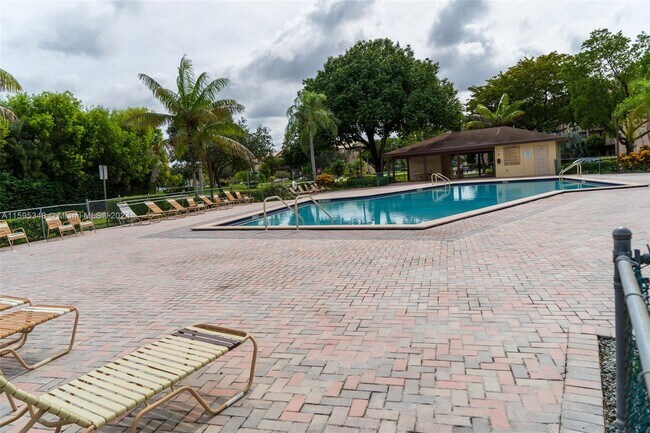 Building Photo - 850 SW 133rd Ter