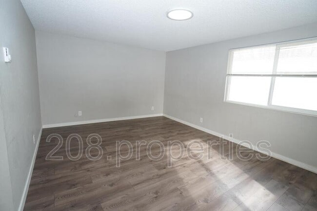 Foto del edificio - 315 Ivy St