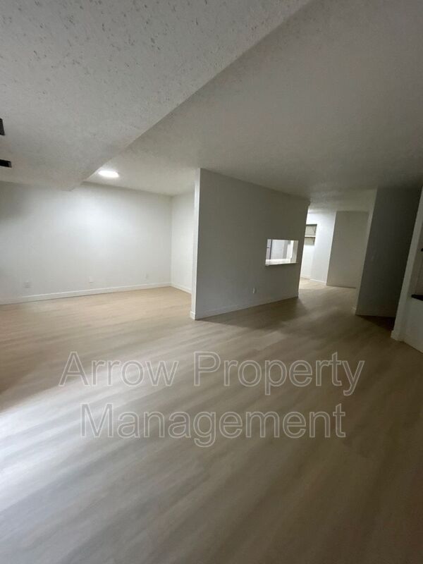 Foto del edificio - 205 E Arbor Ave