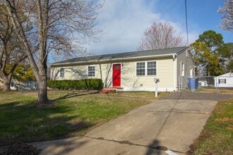 Building Photo - 5598 Patricia Dr