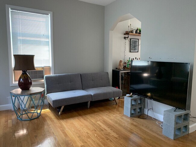 Foto del edificio - 13 Dodge St