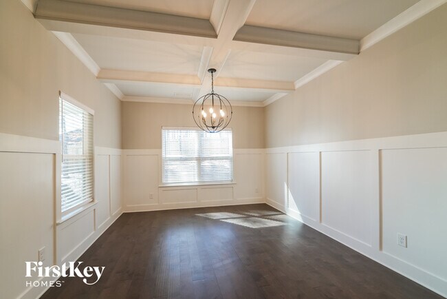 Foto del edificio - 188 Crestbrook Ln