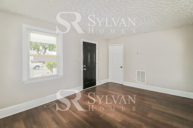 Foto del edificio - Proper Design. Smartly Priced. Ready for Move-In!