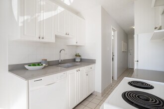 Building Photo - 1160 Haro St