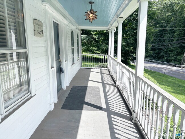 Foto del edificio - 503 Danbury Rd