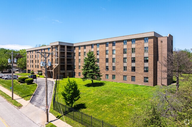 Building Photo - Samantha Heights