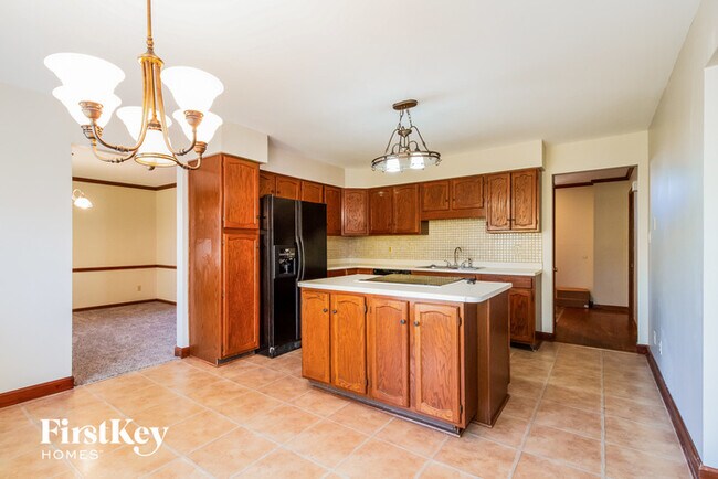 Building Photo - 7247 Cinnamon Woods Dr
