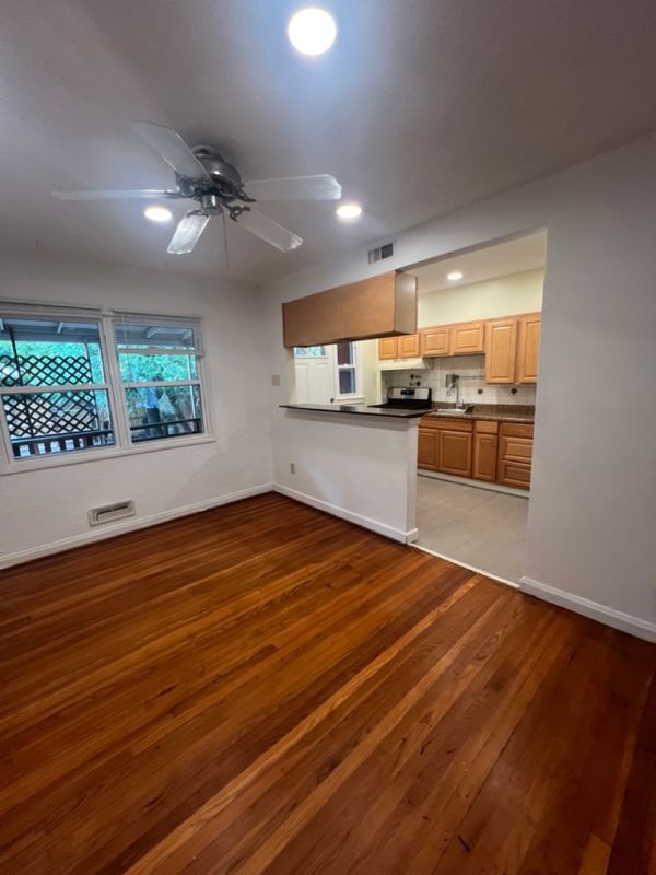 Foto del edificio - 927 Southridge Rd