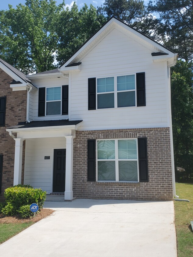 Exterior - Front Elevation - 4277 Arcadia Dr