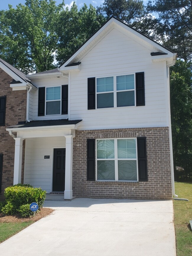 Building Photo - 4277 Arcadia Dr