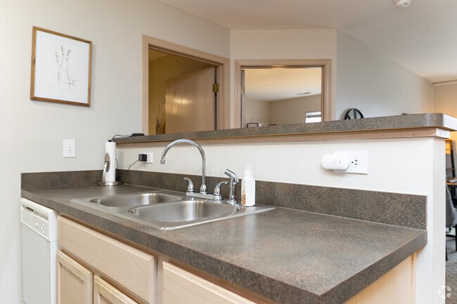 1HAB, 1BA - 625 ft² - Cocina - The Ridge at Chestnut Hill
