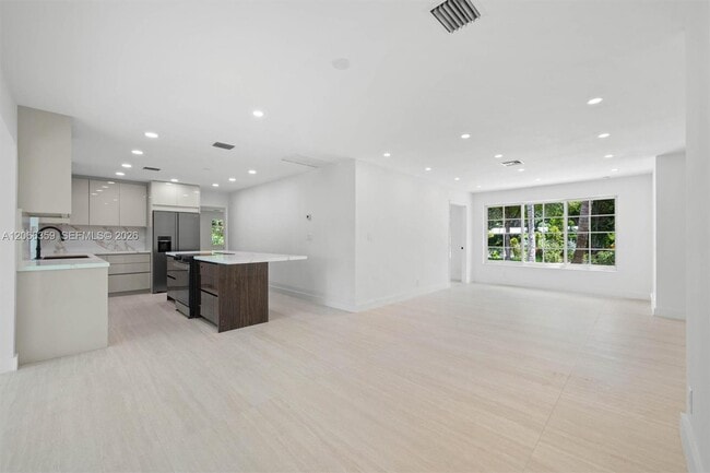Building Photo - 11770 Griffing Blvd
