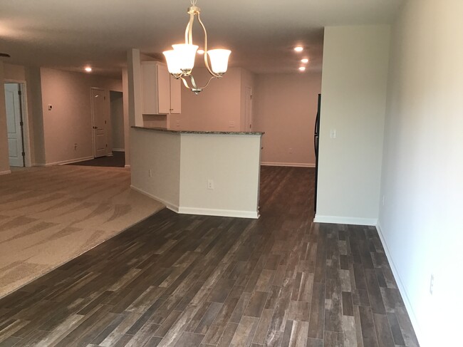 Foto del edificio - 7108 Brittany Pointer Ct