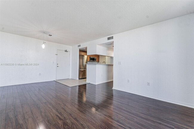 Foto del edificio - 816 NW 11th St