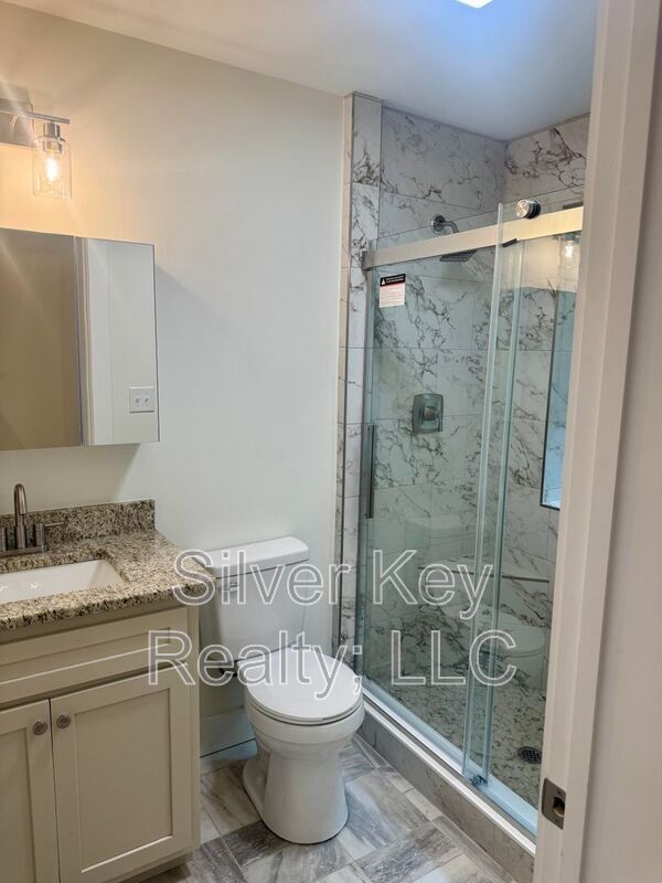 Foto del edificio - 2113 W Madison Ave