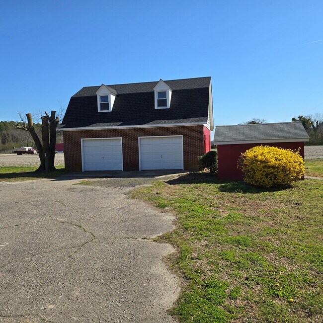 Foto del edificio - 29093 Arlington Rd