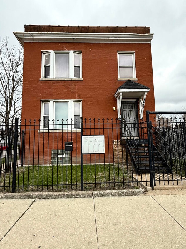 Foto principal - 417 S Karlov Ave