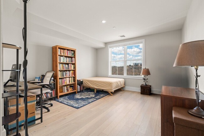 Foto del edificio - 11 Oak Grove Ter