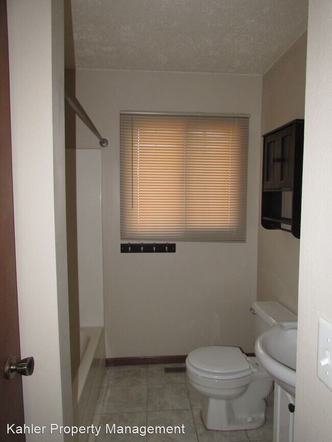 Building Photo - 4 br, 2 bath House - 1606 Pennington